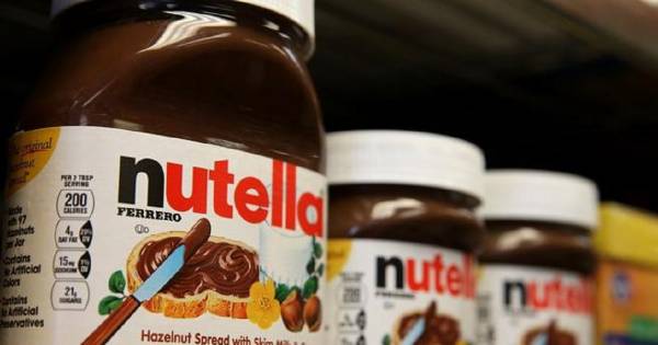 La gente se vuelve loca en los supermercados de Francia por oferta ¡de Nutella! (VIDEOS)