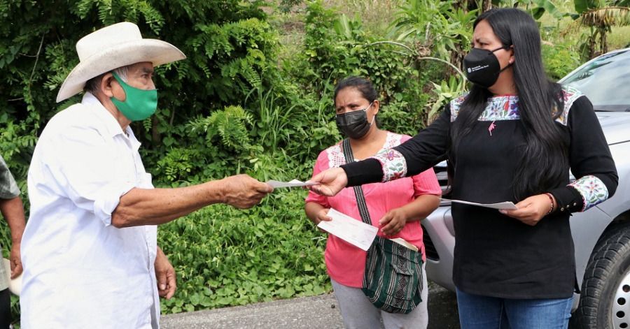 Entrega La Sdr Cheques A Productores Afectados De Cuetzalan Y Jonotla