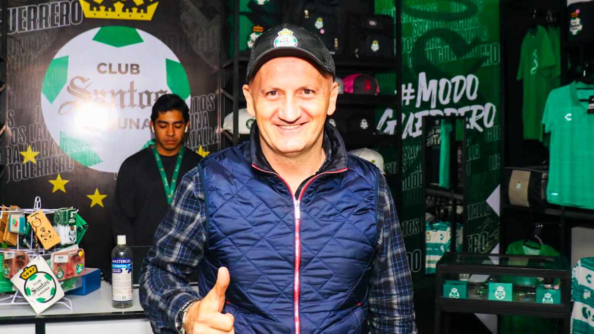 Santos Laguna presenta a Pablo Repetto como su nuevo Director Técnico