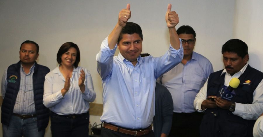 Ex gobernadores y militantes panistas dan espaldarazo a Lalo Rivera para ser el candidato a la presidencia municipal de Puebla