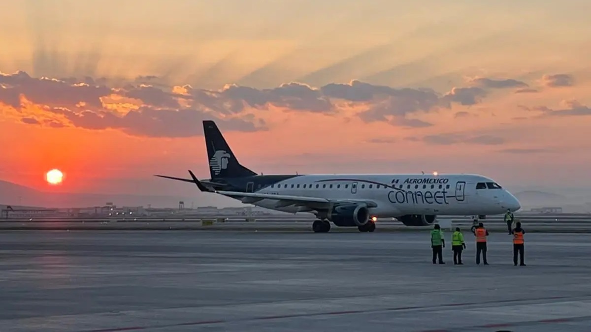 El Primer Vuelo Comercial Despega Del Aifa Aerom Xico Hacia Villahermosa