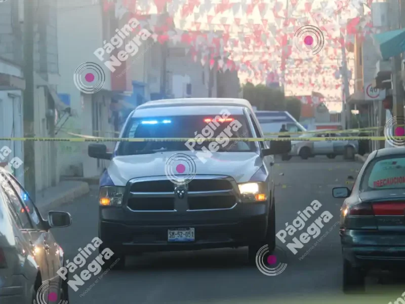 Asesinan a balazos a un joven de 23 años durante riña en Zacachimalpa.