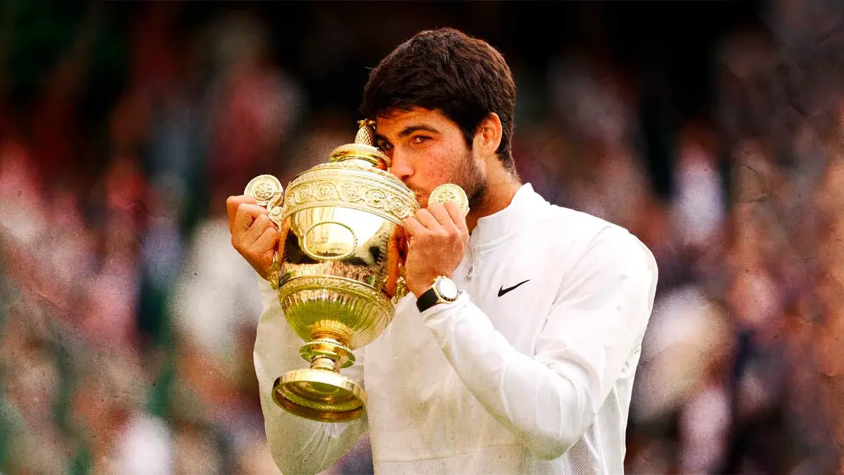 Carlos Alcaraz se convierte en el tenista más joven en ganar Wimbledon.